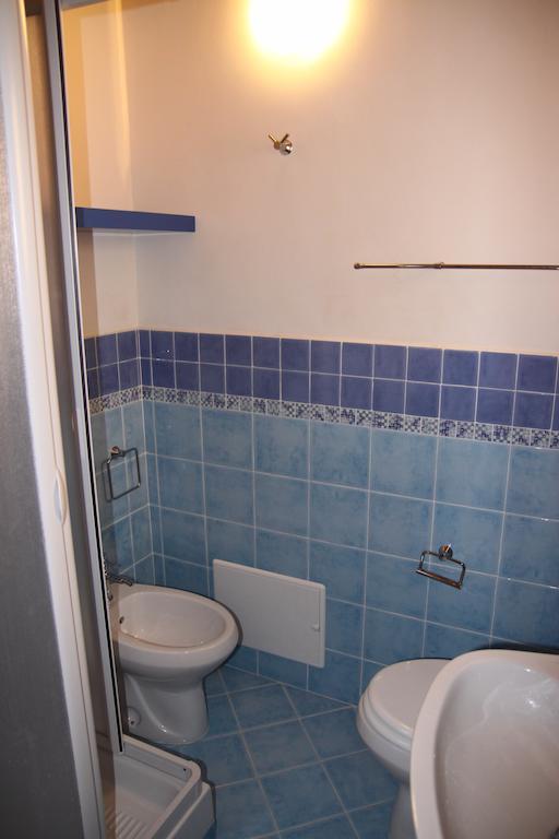La Finestra Sotto La Rocca Apartment Cefalu Room photo