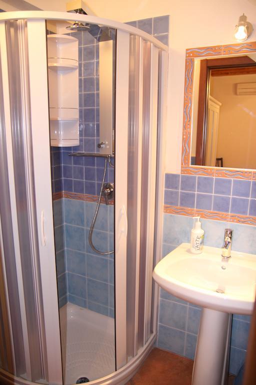 La Finestra Sotto La Rocca Apartment Cefalu Room photo